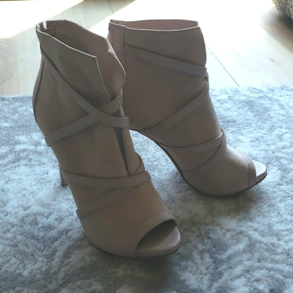 GUESS bootie (boots). NEW! - Picture 13 of 16